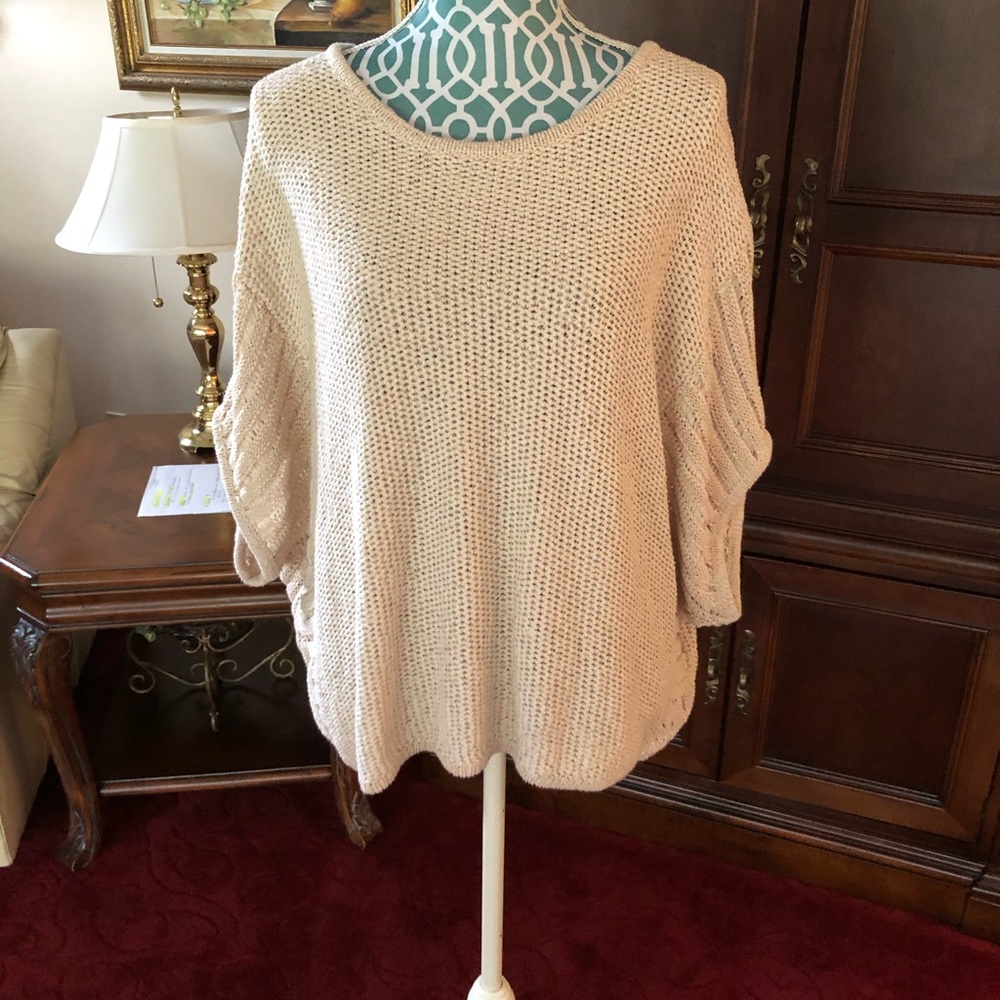 GAP Knit top! Brand new